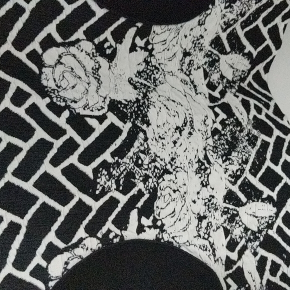 Artex Fashions Tunic – Made in Canada - Picture 6 of 7